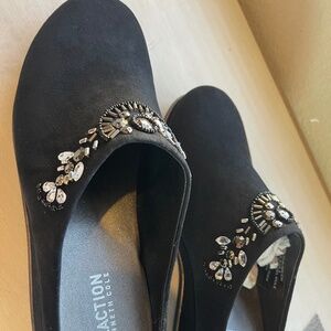 Kenneth Cole Reaction Jeweled Mule